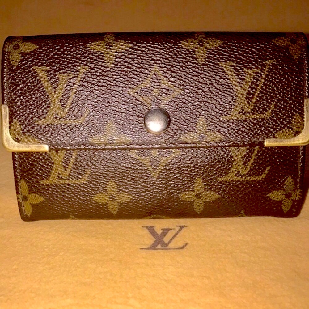 Louis Vuitton Monogram Portefeiulle Tresor with Gold Trim Edges - Picture 2 of 15